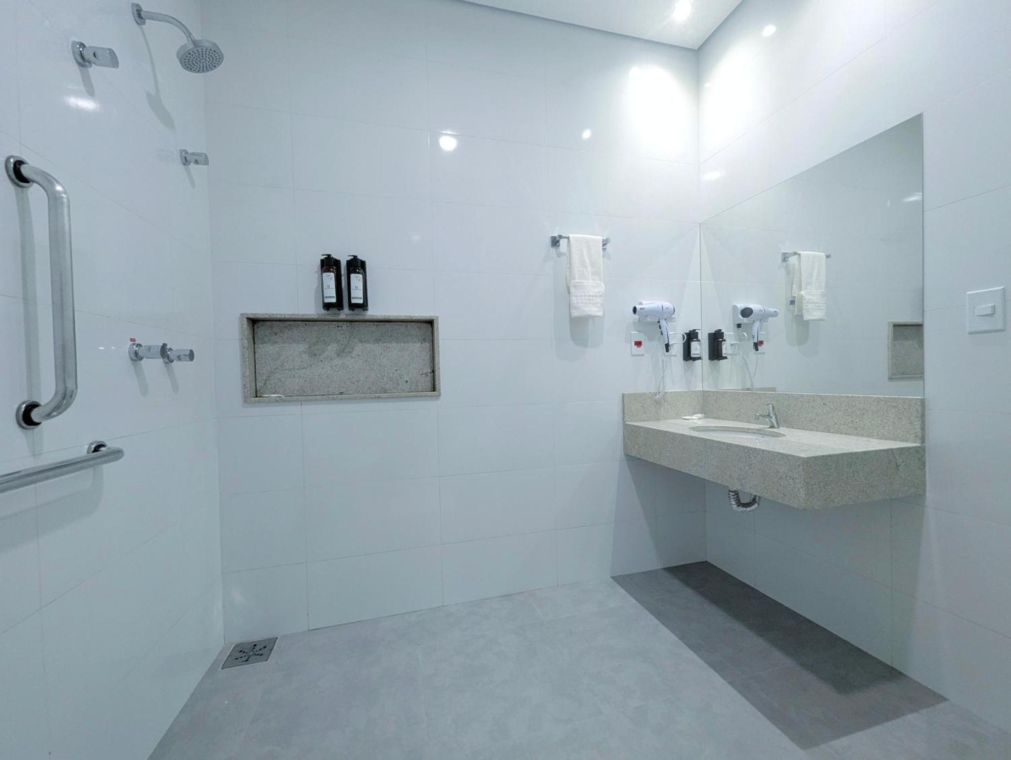 Hotel Jardim Iracema Teófilo Otoni Екстериор снимка